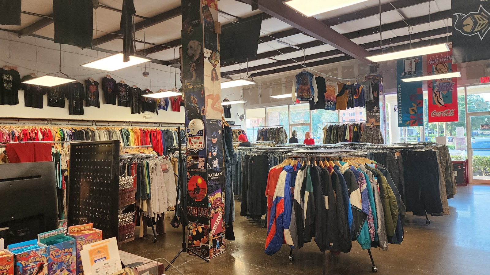 Open rack floor inside Szyn Thrift and Vintage Orlando