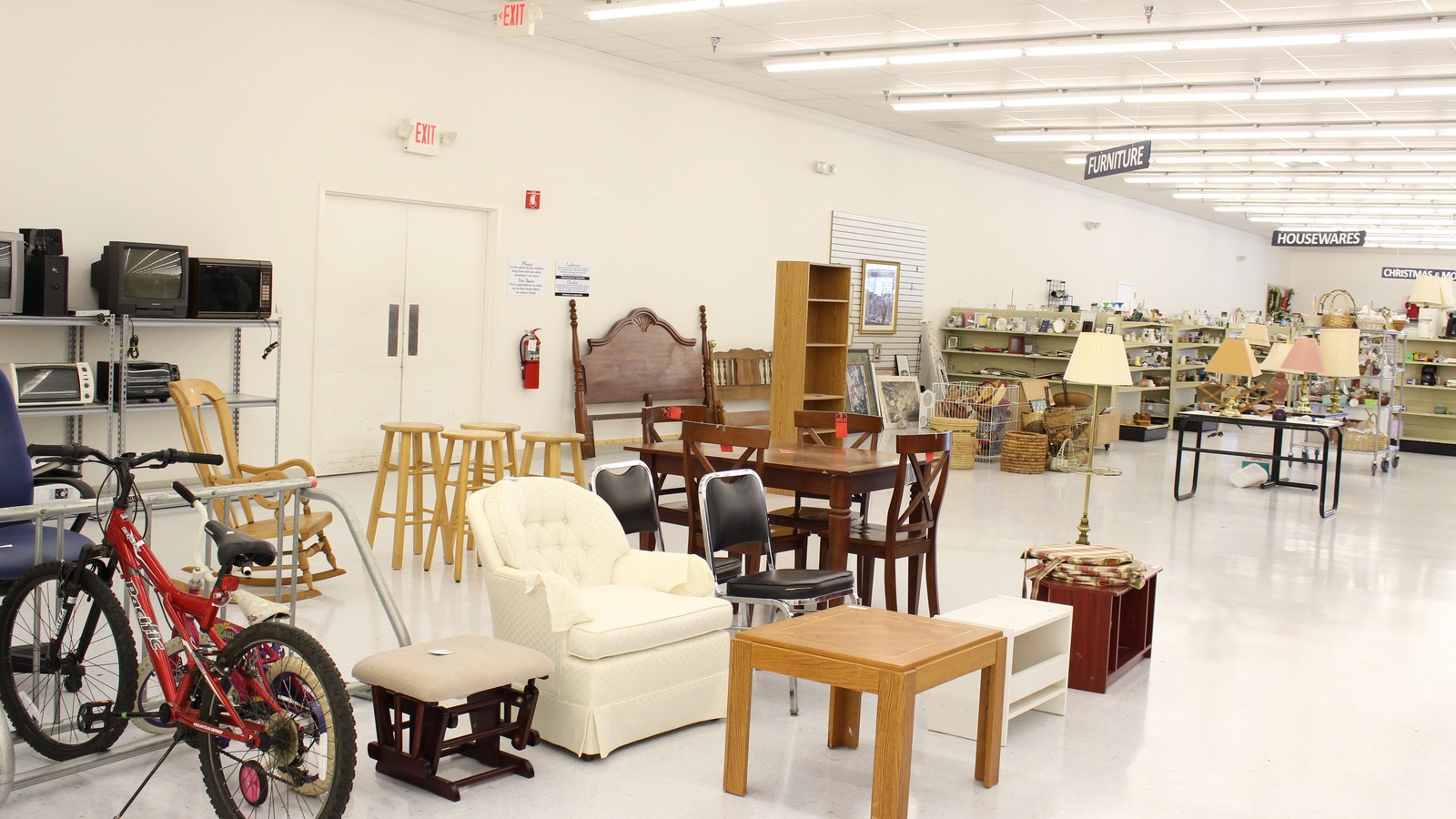 Dorcas Thrift Shop in Cary, North Carolina: A Complete Shopping Guide