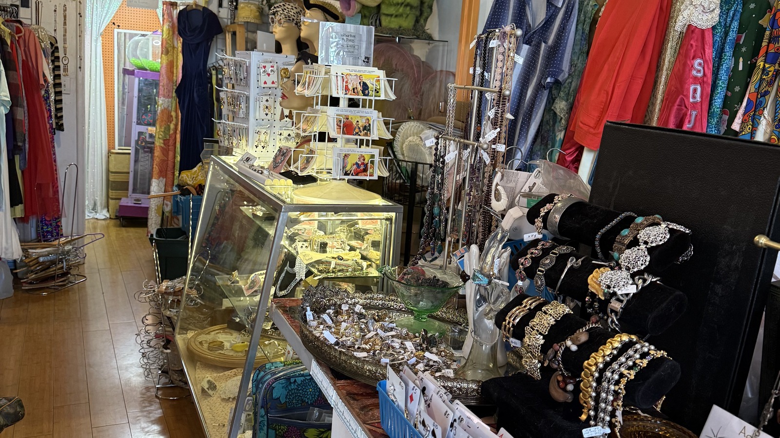 Secondhand shopping scene at Glam Factory Vintage in Las Vegas
