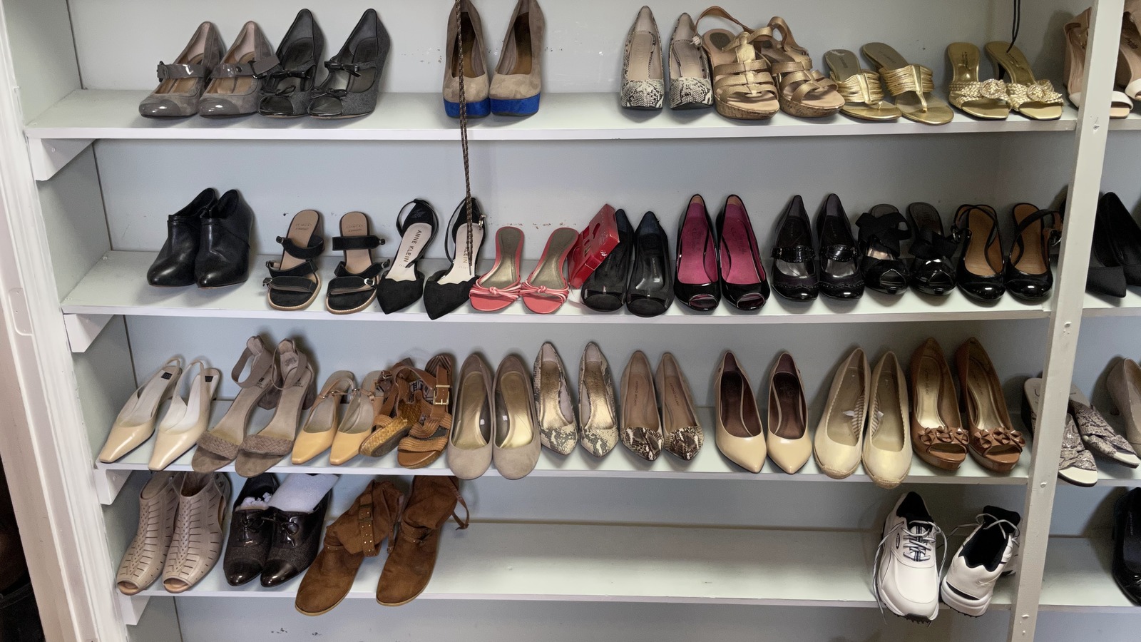 Secondhand shopping scene at Sacks On 72 Thrift Store in Madison