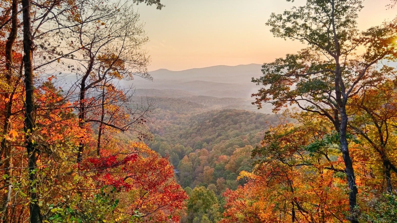 These 8 American Weekend Detours Turn A Simple Getaway Into The Best Part Of The Drive
