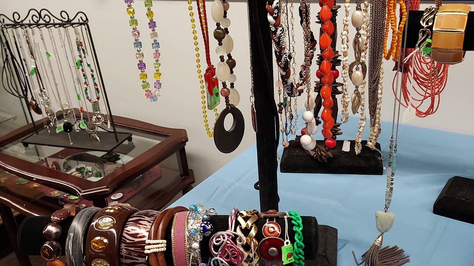 Secondhand shopping scene at Hillcrest Thrift Store in Lee's Summit