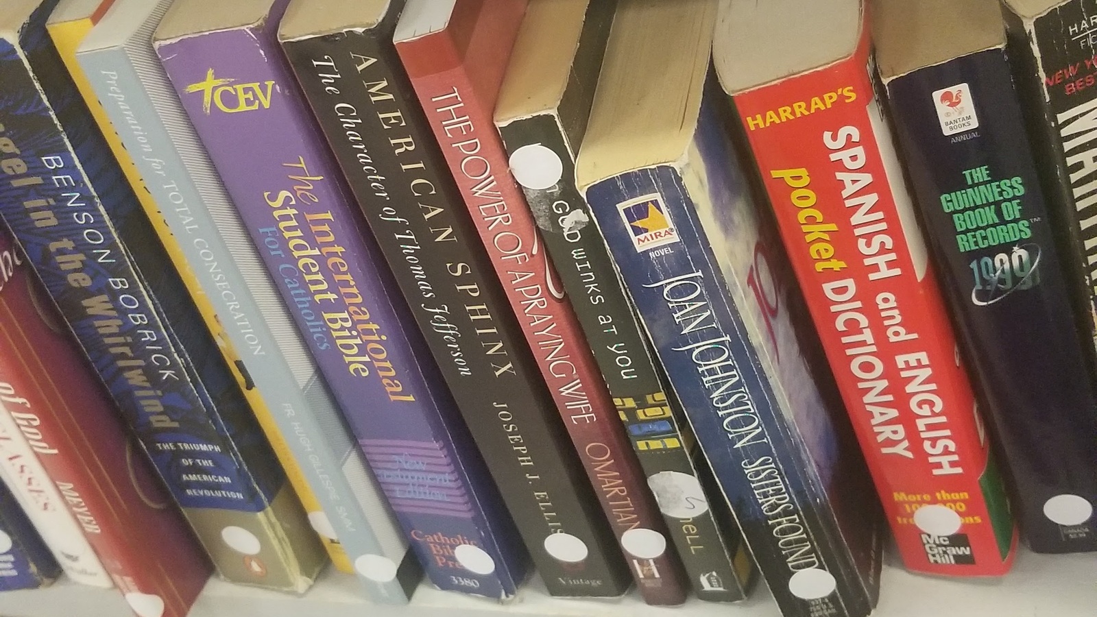 Used book shelf inside Texas Thrift Killeen