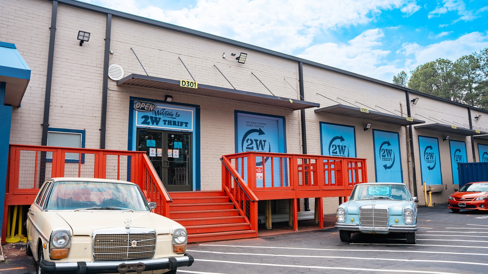 Secondhand shopping scene at 2W Thrift Store in Atlanta