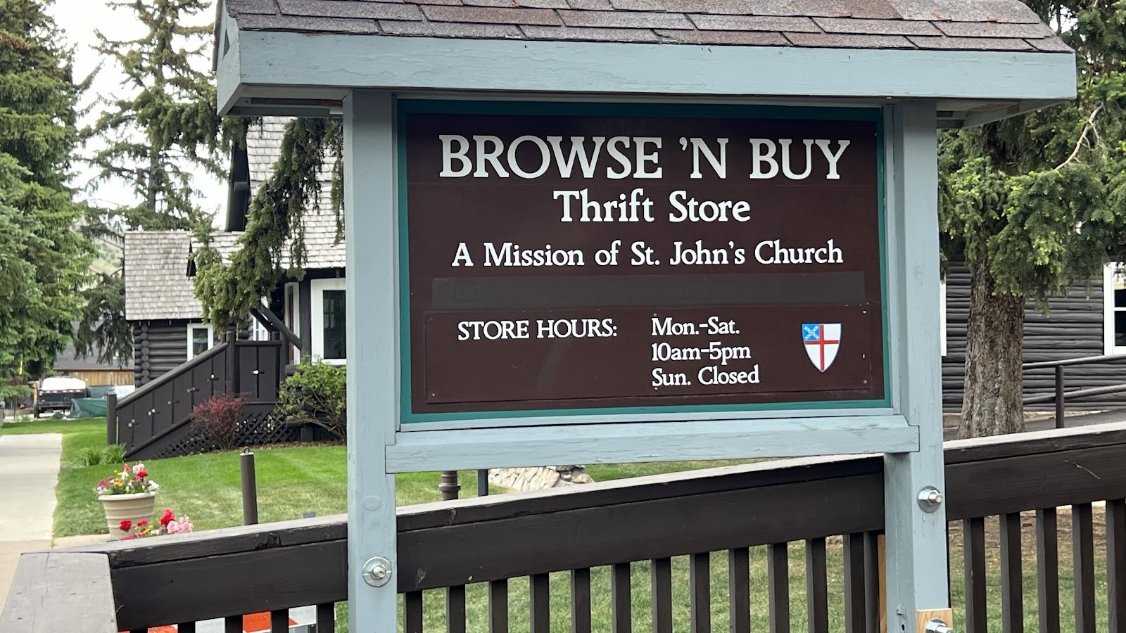 Browse N Buy thrift store sign and cottage storefront in Jackson Wyoming