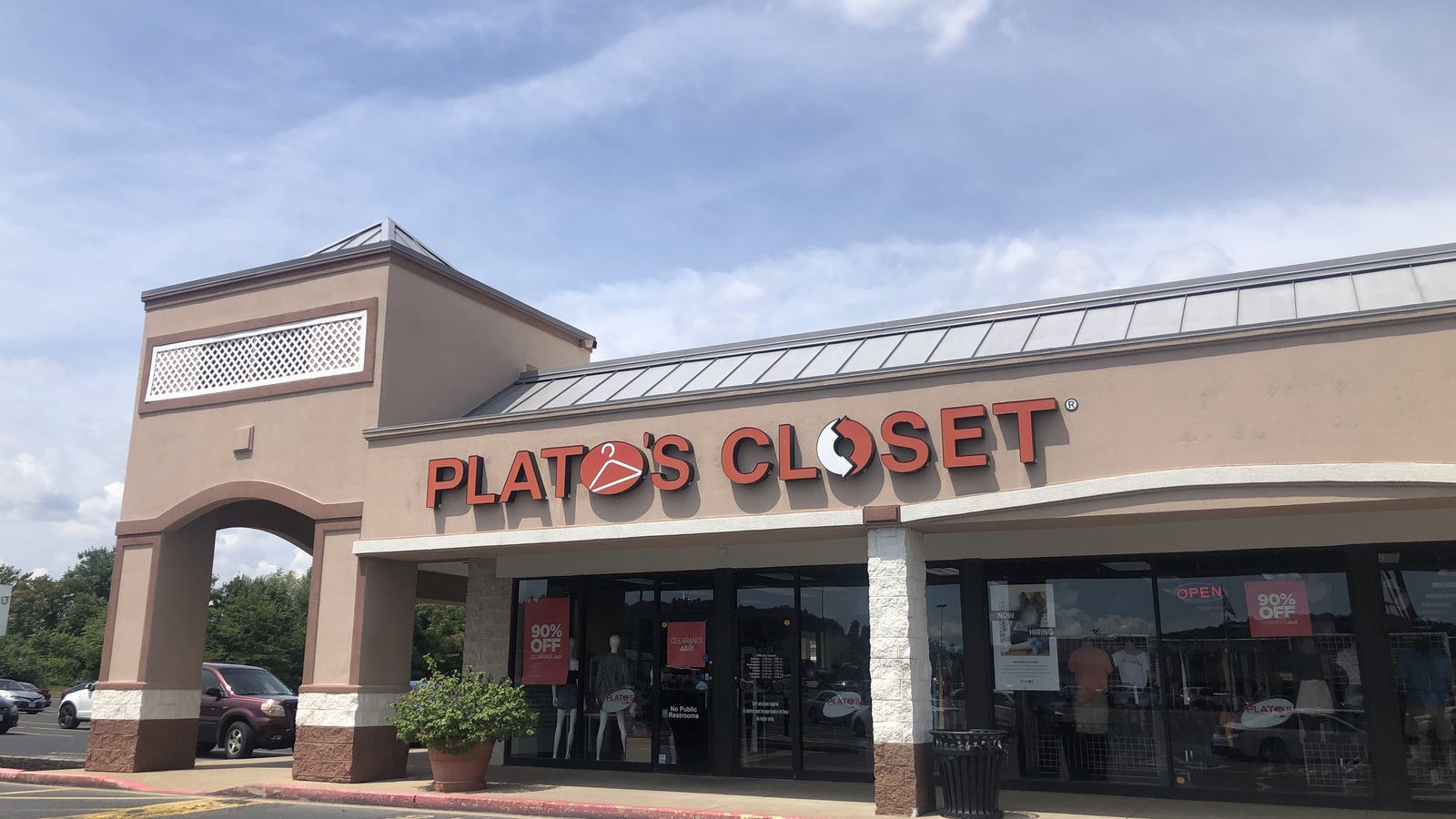 Plato's Closet storefront in Harrisonburg, Virginia