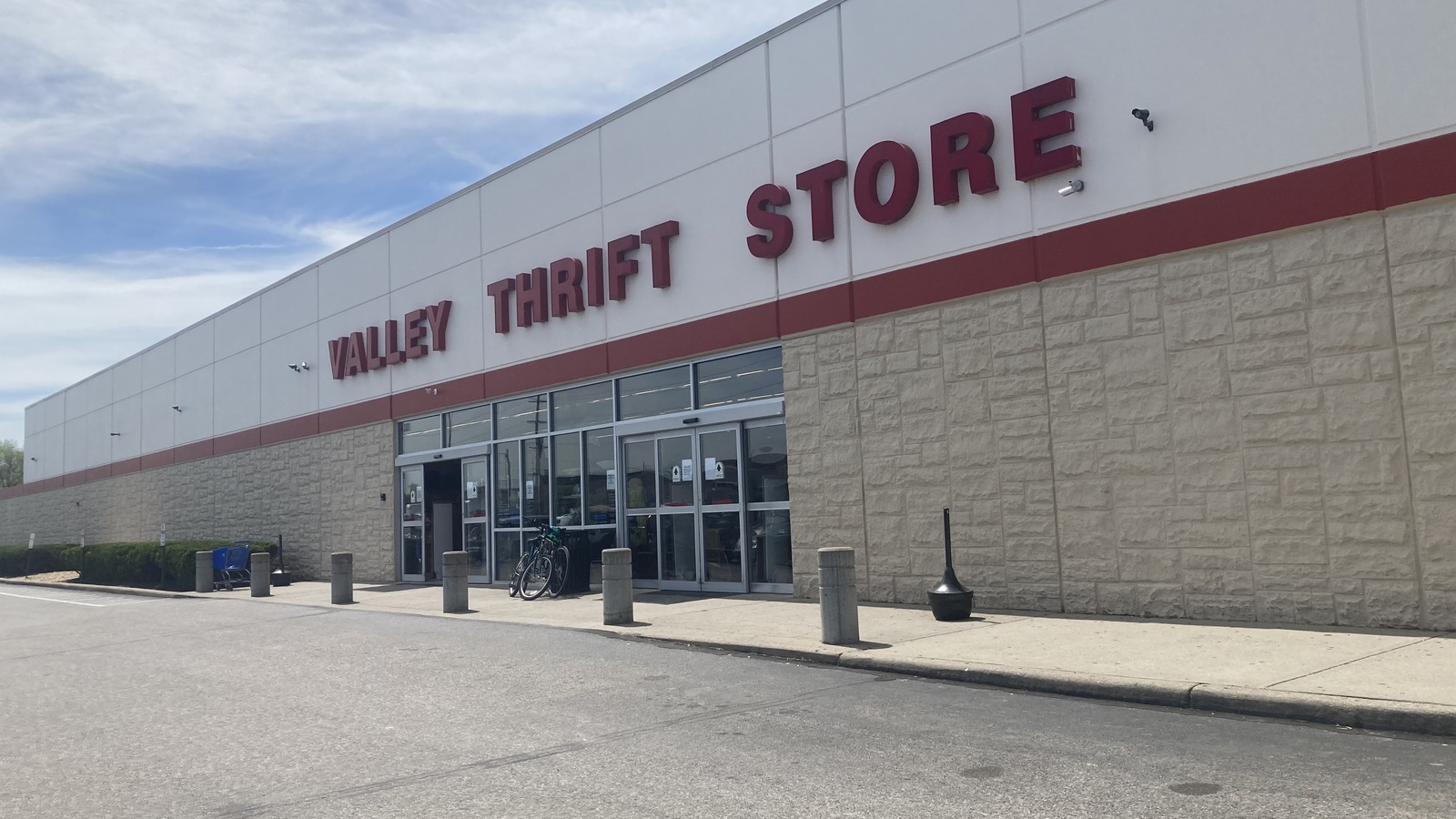 Valley Thrift Store in Fairfield, Ohio
