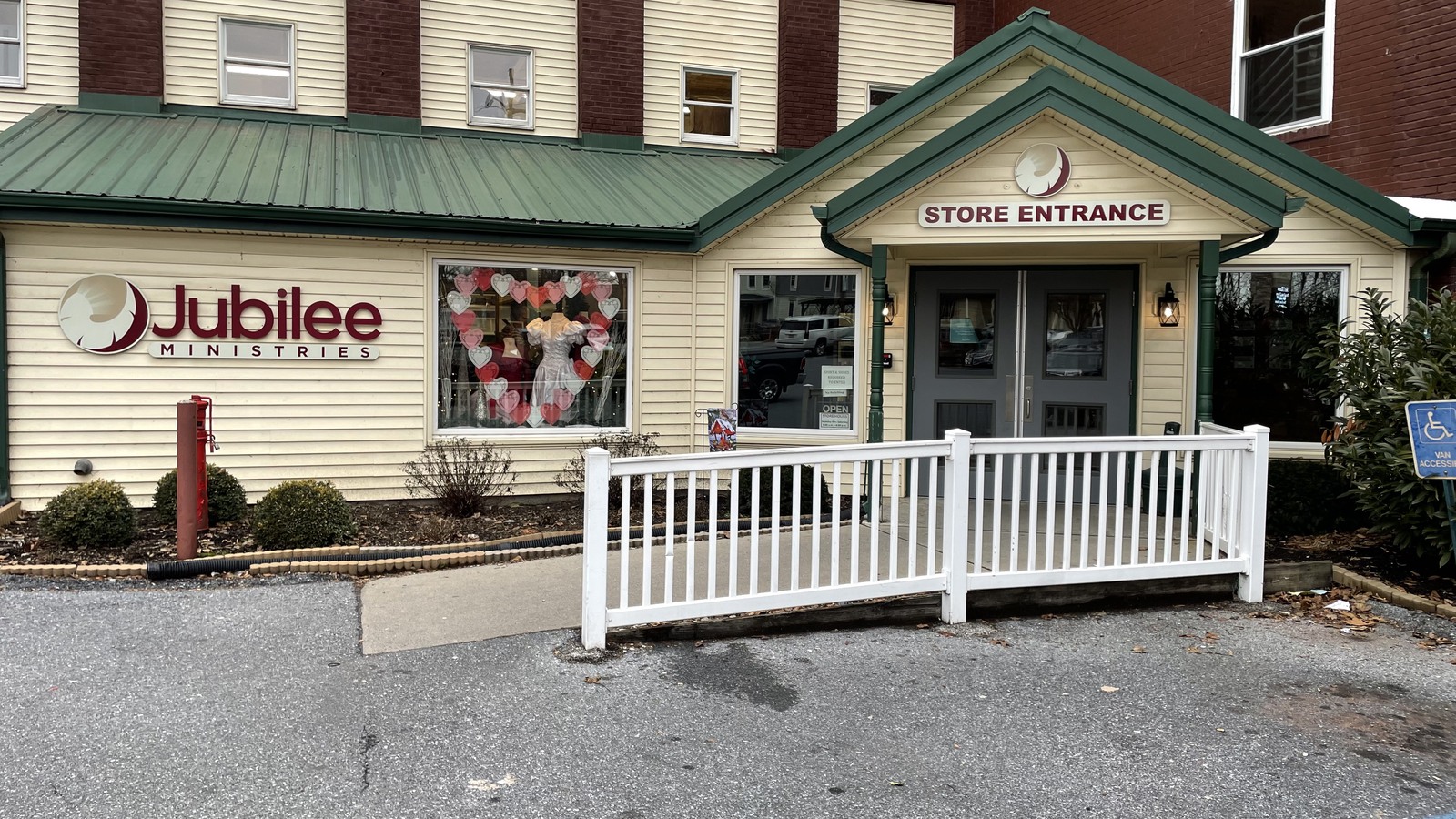 Jubilee thrift store entrance with an accessible ramp in Lebanon
