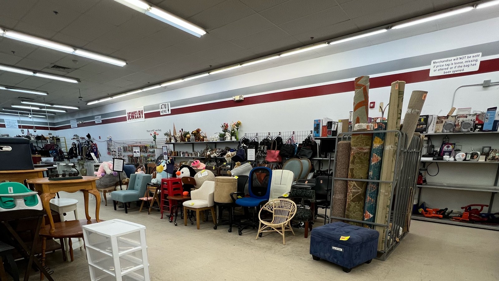 Red White and Blue Thrift Store in Waterbury, Connecticut