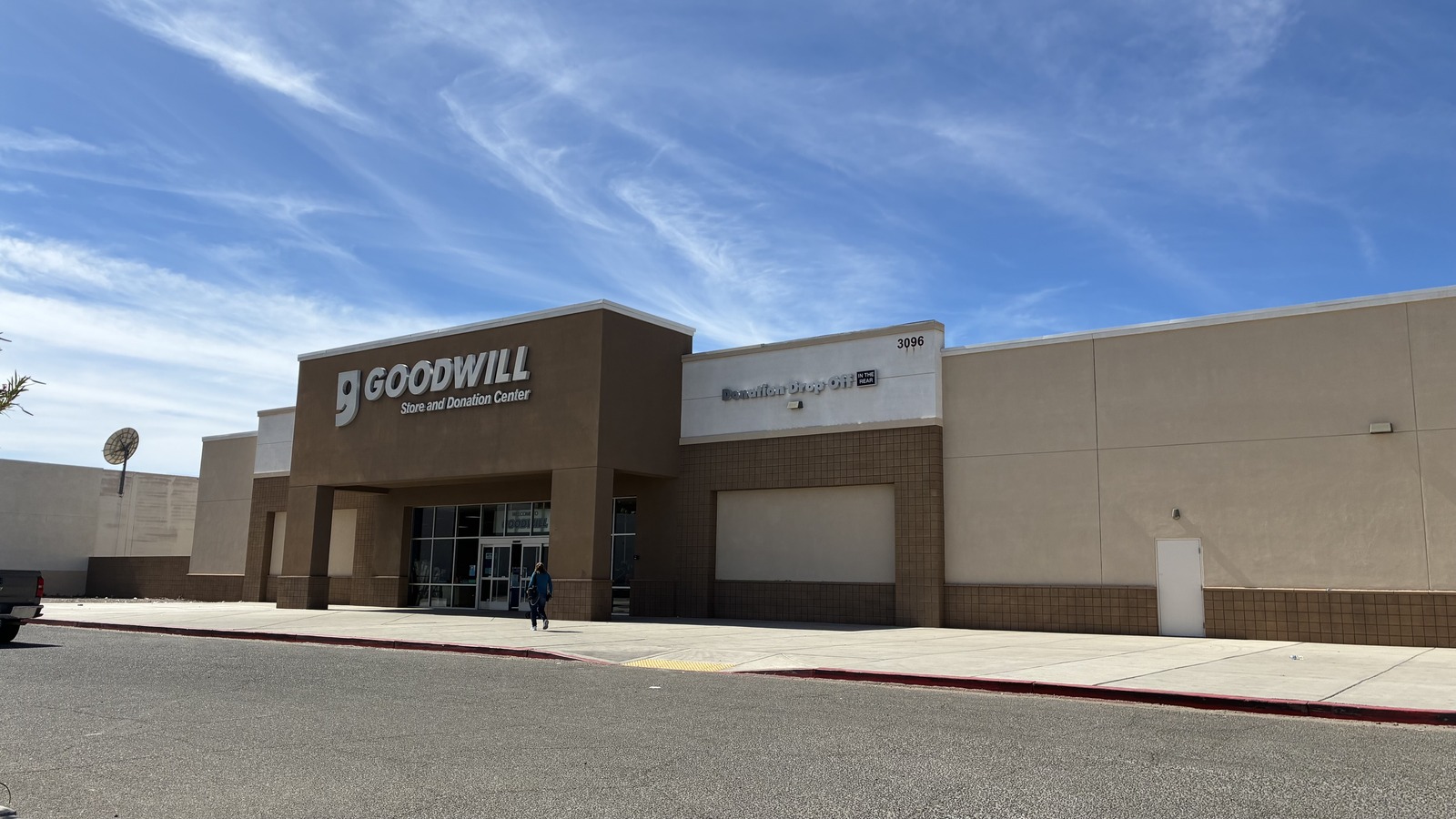 Wide storefront of Yuma Southgate Goodwill Retail Store and Donation Center