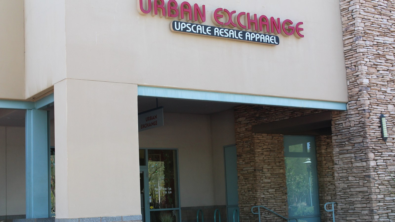 Urban Exchange resale boutique entrance in Scottsdale