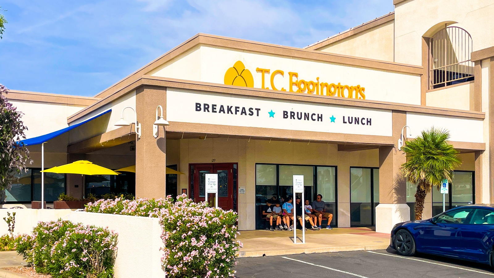 T.C. Eggington's facade in Mesa with breakfast brunch and lunch lettering across the front