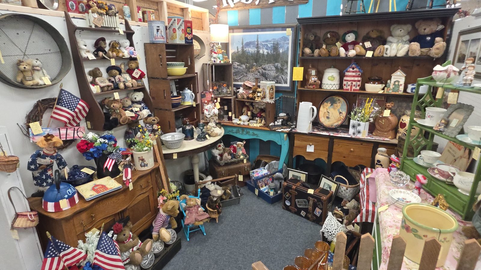 Americana shelf and miniatures inside Ohio Valley Antique Mall