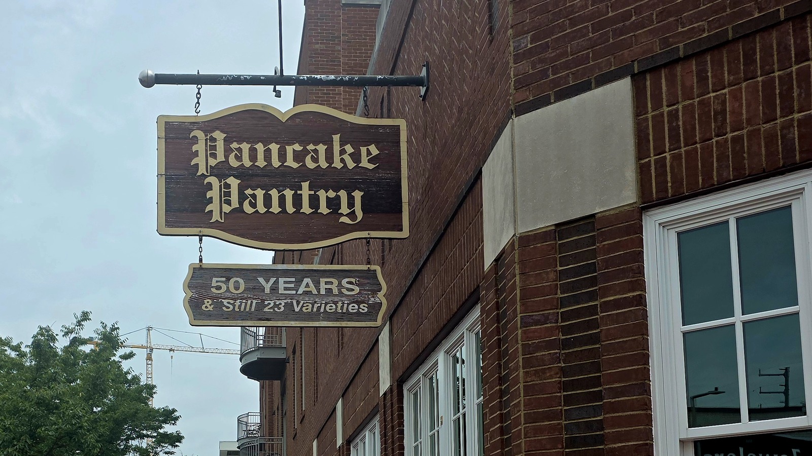Nashville Has A Breakfast Landmark With 23 Scratch-Made Pancake Varieties Worth Waking Up For
