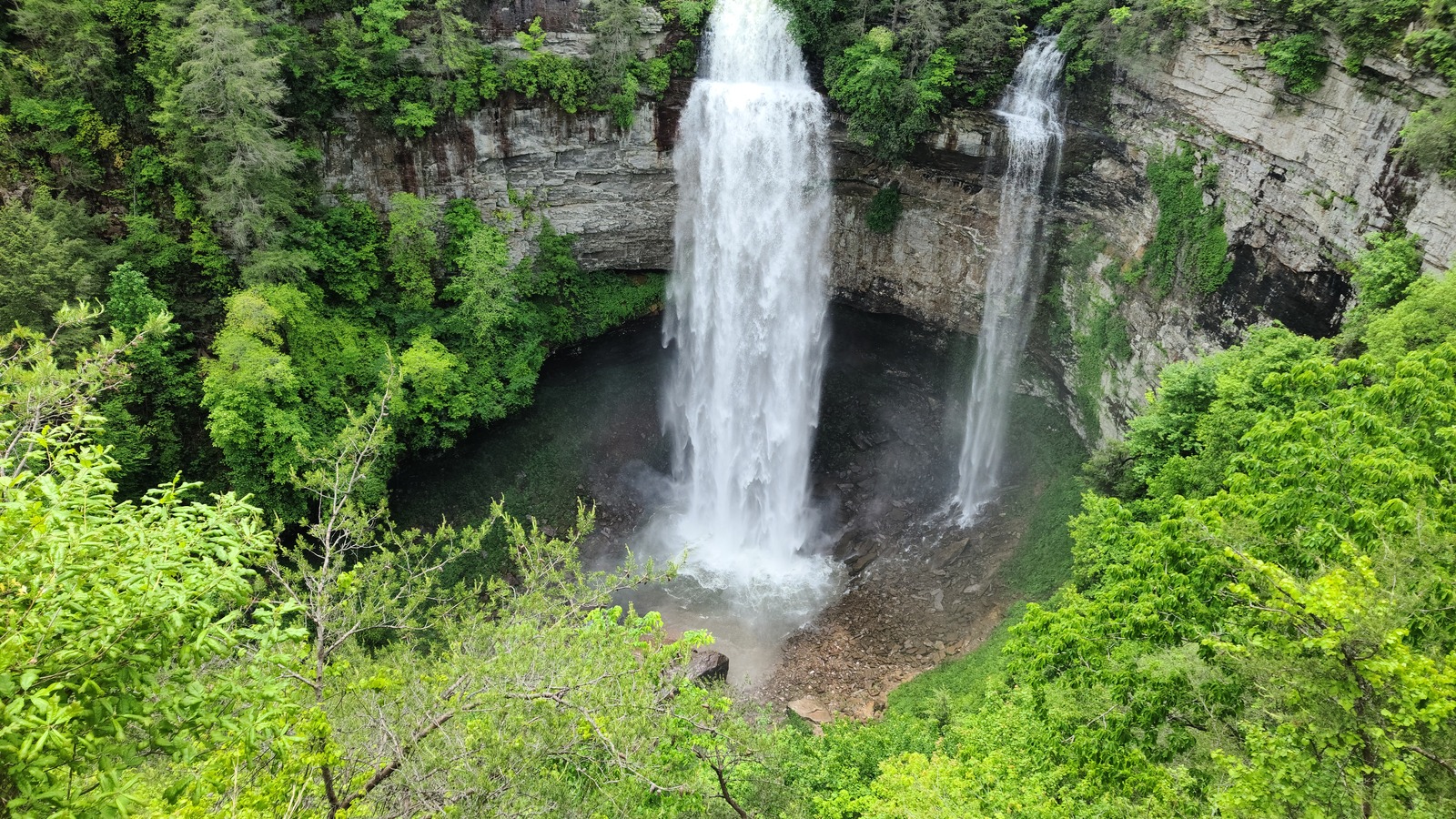 This 25,000-Acre Tennessee State Park Has A 256-Foot Waterfall Worth Building A Trip Around