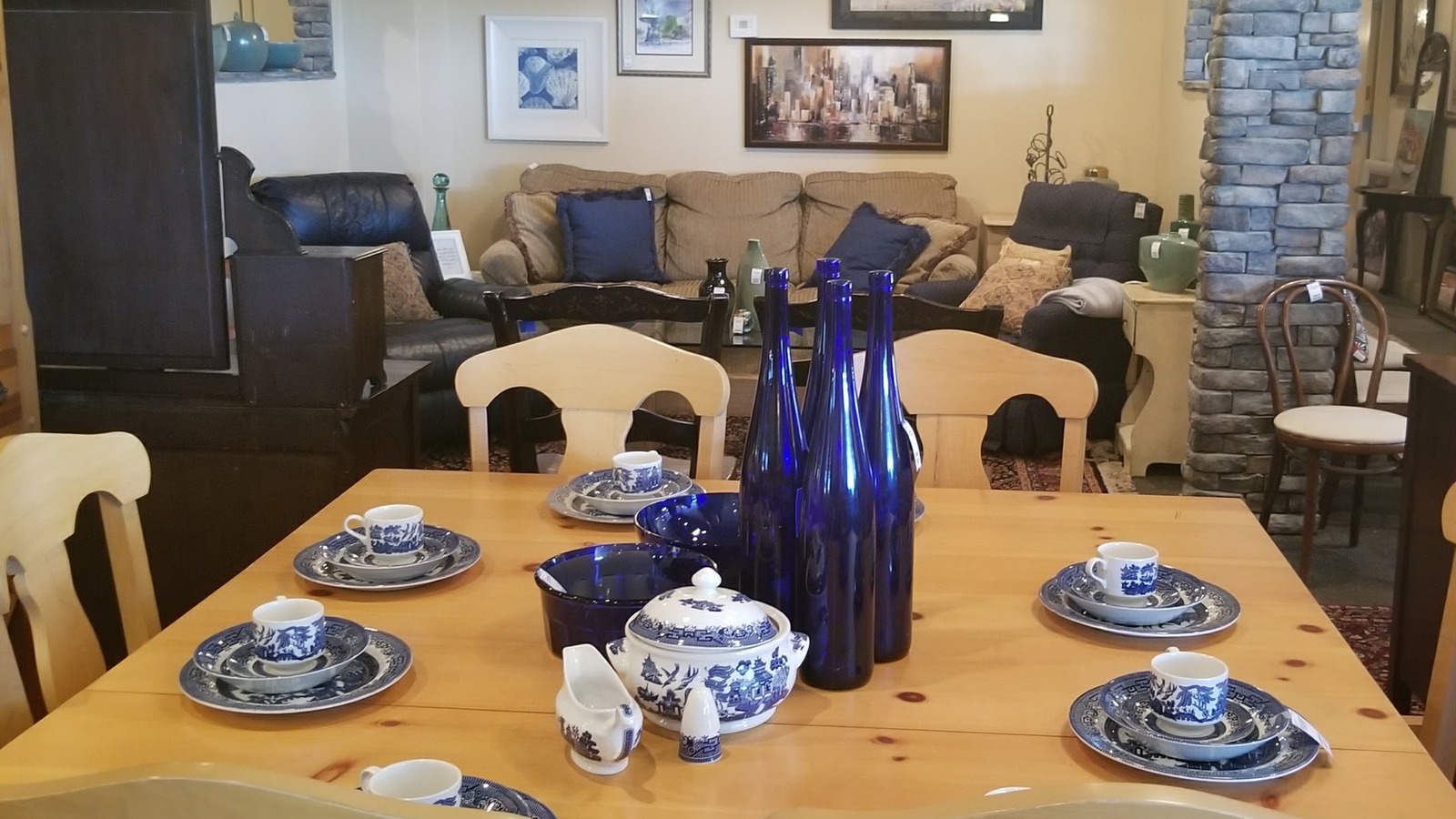 Styled dining room display inside New Leaf Consignment Furniture Galleries of Wetumpka