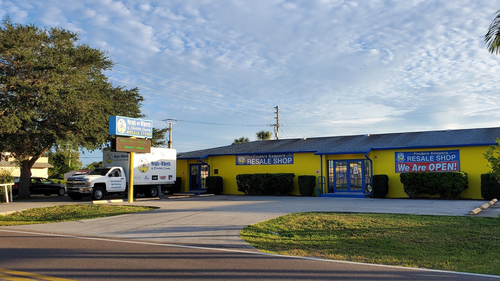 Meals On Wheels Finders Keepers Resale Shop on South Tamiami Trail in Port Charlotte Florida