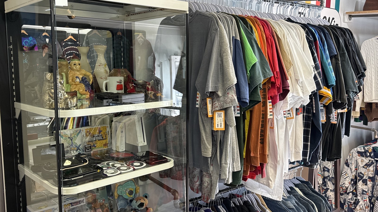 Secondhand merchandise at Thriftwiz in Raleigh, North Carolina
