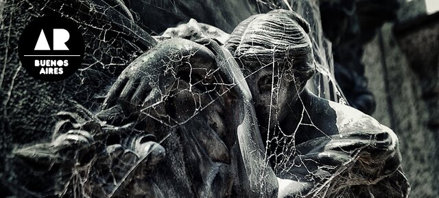 Recoleta Cemetery Tour